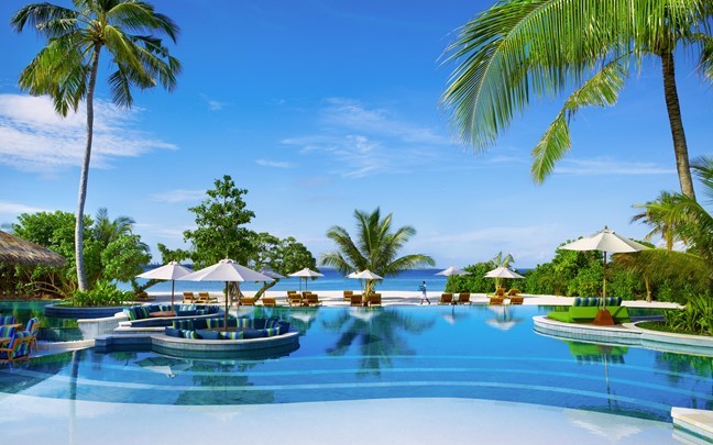 Pool -
Six Senses Laamu
The Maldives