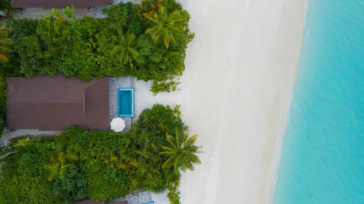2-BR-Ocean-Beach-Villa-Exterior_004_The-Standard_Huruvalhi-Maldives